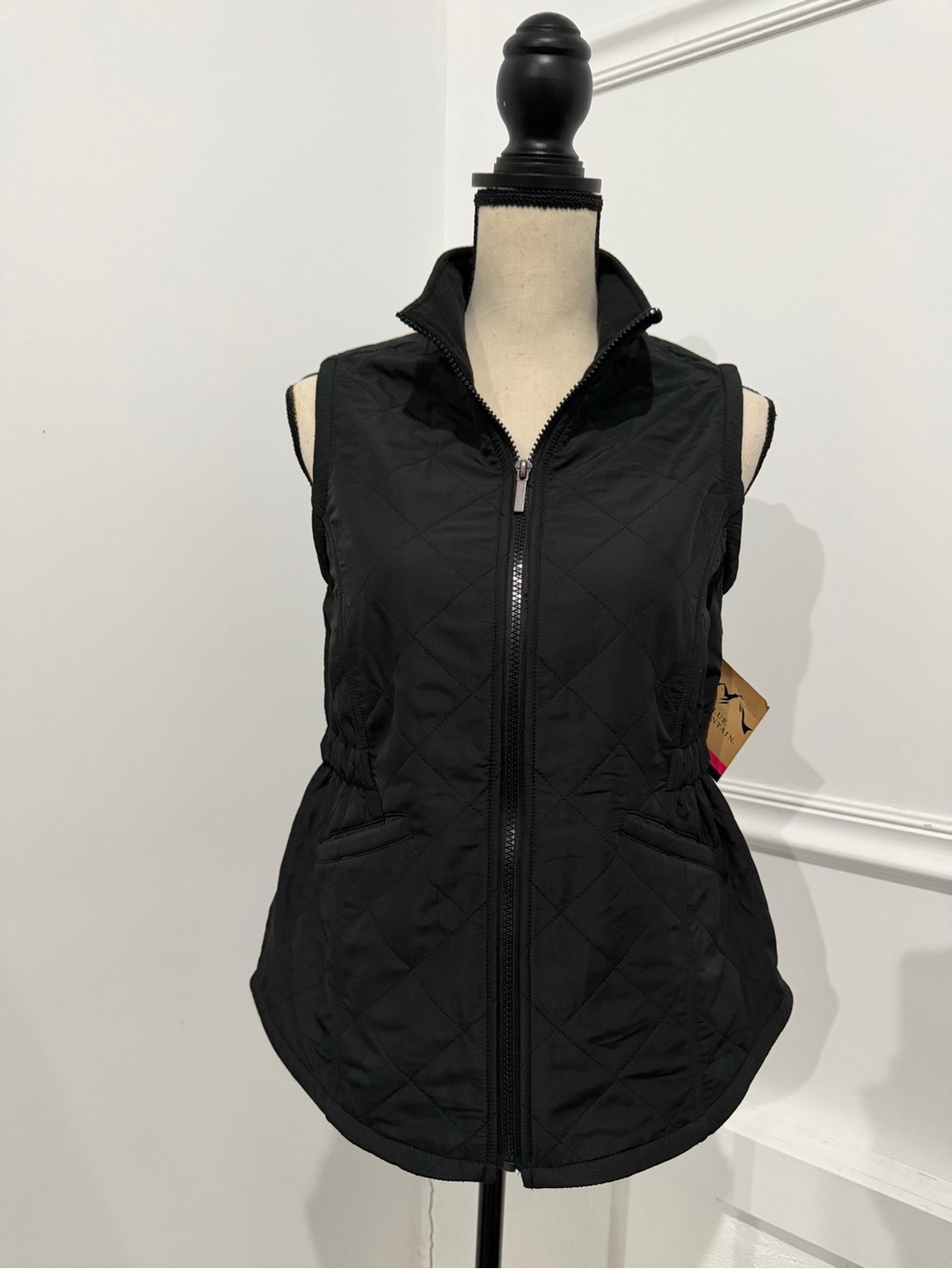 Quilted Black Sleeveless Vest with Stand Collar